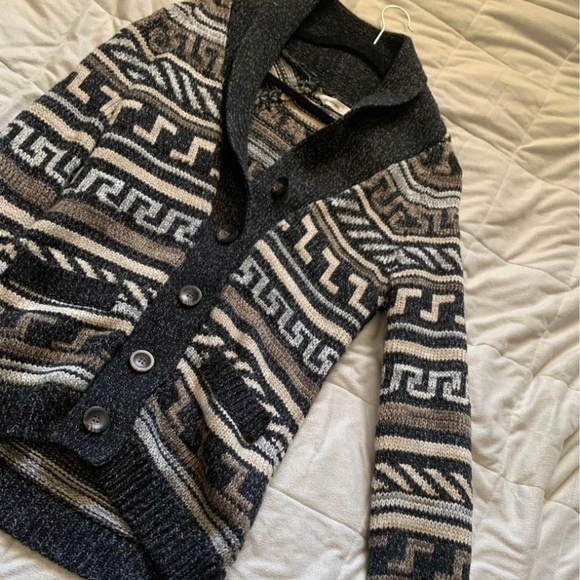 Women’s Medium thick knit Bluenotes Cardigan - Picture 2 of 3